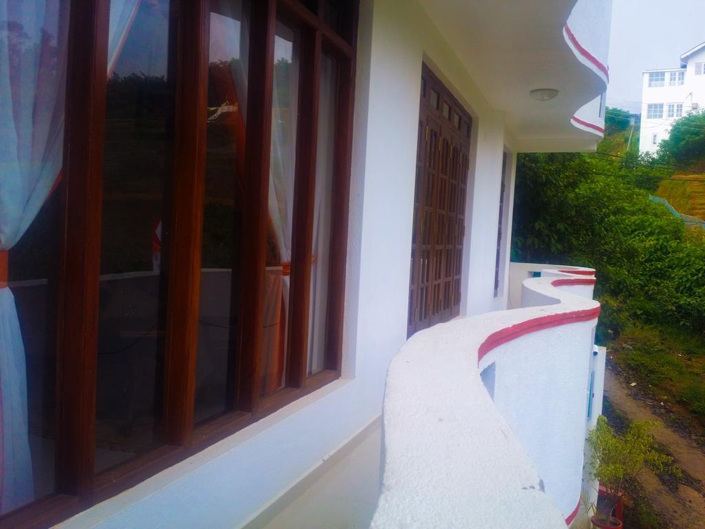 Yoho Toppass Breeze Hotel Nuwara Eliya Esterno foto